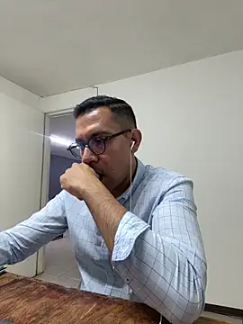 AdrianGarcia89 online show from June 3, 2026, 1:30 am
