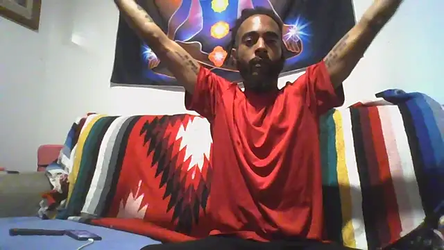 Snapshot of AverageAnt_ chatting on February 10, 2026, 9:52 pm AverageAnt online show from February 10, 2026, 9:52 pm