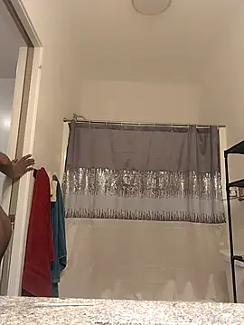 Snapshot of AverageAnt_ chatting on February 13, 2026, 5:36 am AverageAnt online show from February 13, 2026, 5:36 am