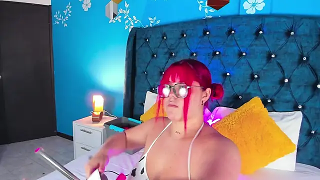 Issa Clark01 online show from February 6, 2026, 9:40 pm