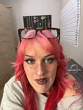 itscleomoon online show from March 13, 2026, 1:29 pm