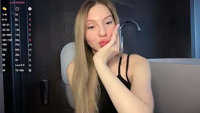 blondinkaa online show from April 19, 2026, 9:52 am