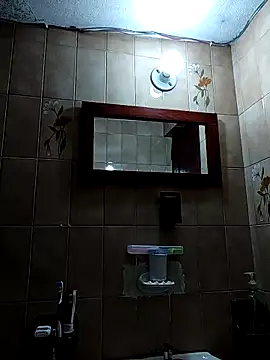 L hotcream online show from March 29, 2026, 12:43 am