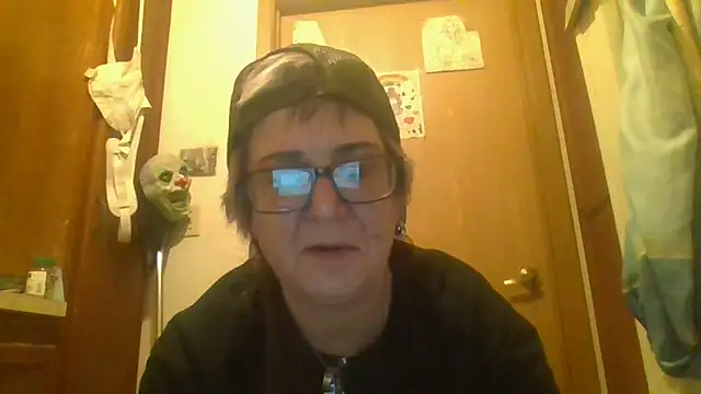 becky1111 online show from April 12, 2026, 1:43 am