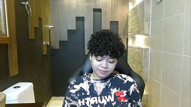 Sasha Venom online show from February 5, 2026, 11:31 pm