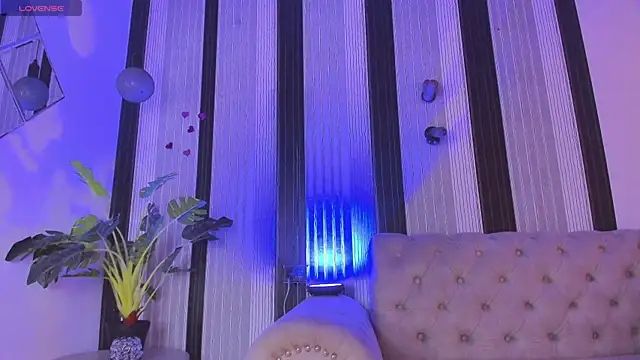 tiffanyy 777 online show from February 5, 2026, 8:46 pm