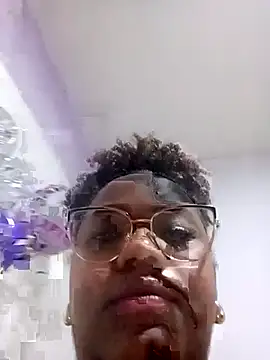 Yohanna fox online show from December 17, 2025, 11:11 pm