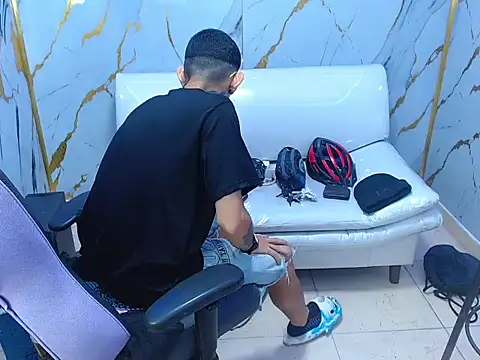 Boy tatto77 online show from July 16, 2026, 12:49 am