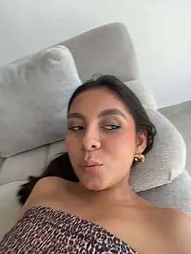 Nicollewest1 online show from March 28, 2026, 8:19 pm