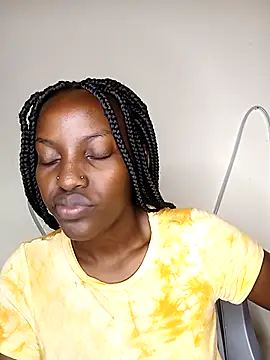 Velour  online show from December 19, 2025, 11:17 am