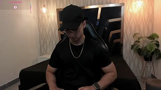 Noah Clarkk online show from April 10, 2026, 5:28 pm