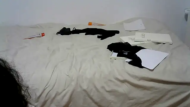 Gwenette66 online show from December 18, 2025, 11:22 pm