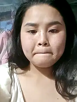 Snapshot of Daisy-y chatting on December 18, 2025, 2:34 pm Daisy-y online show from December 18, 2025, 2:34 pm