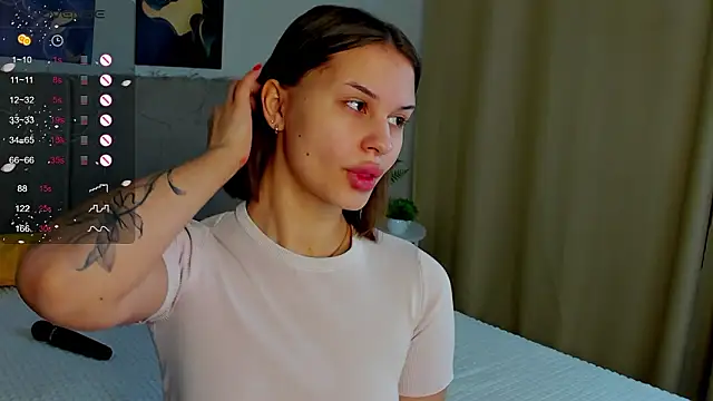 Snapshot of annie_kits chatting on March 29, 2026, 2:22 am annie kits online show from March 29, 2026, 2:22 am