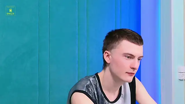 Snapshot of OscarSummers chatting on December 20, 2025, 12:12 pm OscarSummers online show from December 20, 2025, 12:12 pm