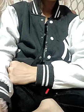 Eva 890 online show from December 19, 2025, 4:14 pm