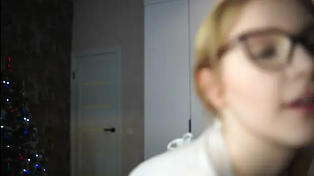 Snapshot of Kristy_mysti chatting on December 20, 2025, 5:31 pm Kristy mysti online show from December 20, 2025, 5:31 pm