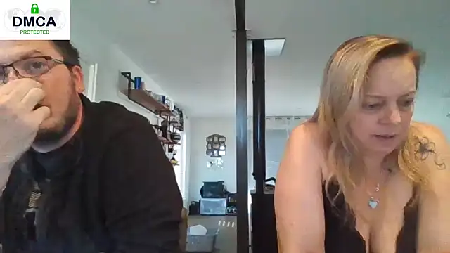 Miss-Chupagirly online show from March 18, 2026, 8:06 am