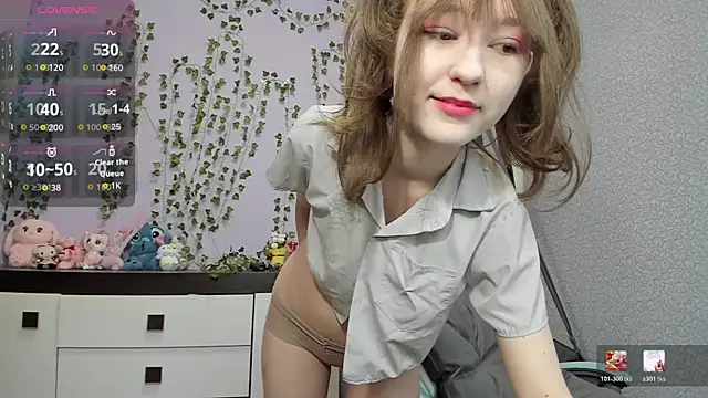 Snapshot of Yoonhee_ki chatting on May 1, 2026, 12:43 pm Yoonhee ki online show from May 1, 2026, 12:43 pm