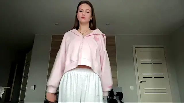 lisa montana online show from December 20, 2025, 8:10 am