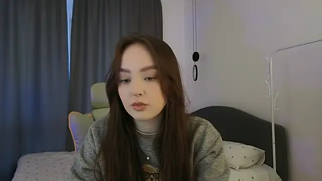 fallin lovee online show from April 8, 2026, 1:33 pm