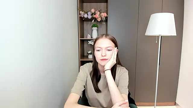 TawnaSeda online show from December 20, 2025, 3:13 am