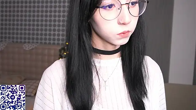 DeliaLoma online show from January 12, 2026, 6:07 am