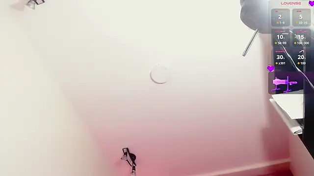 Agatha Dubois4  online show from January 18, 2026, 1:53 am