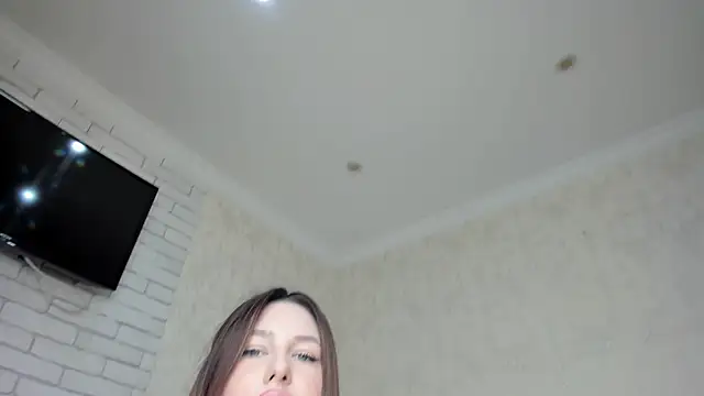 Snapshot of bella__angels chatting on March 4, 2026, 4:40 am bella angels online show from March 4, 2026, 4:40 am