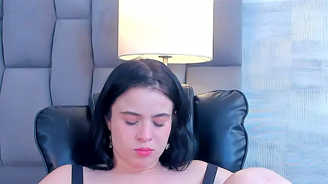 ChannelWhitee  online show from January 14, 2026, 9:09 pm