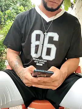 Snapshot of PIGHIGHDIRTY_p0 chatting on June 11, 2026, 9:35 pm PIGHIGHDIRTY p0 online show from June 11, 2026, 9:35 pm