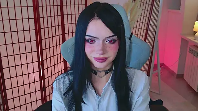 Snapshot of Dark_Diva chatting on May 7, 2026, 10:15 pm Dark Diva online show from May 7, 2026, 10:15 pm