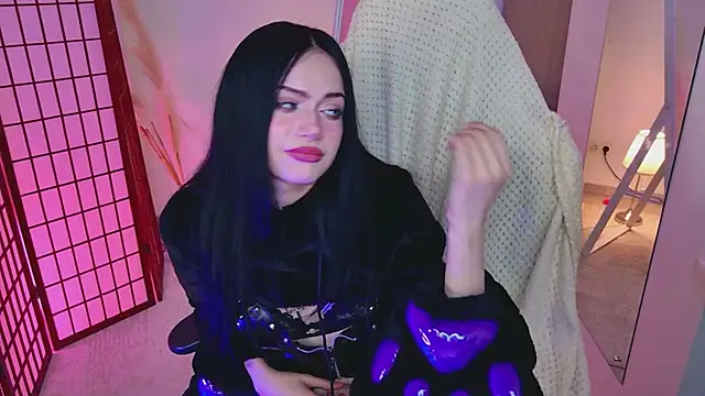 Snapshot of Dark_Diva chatting on May 27, 2026, 1:57 am Dark Diva online show from May 27, 2026, 1:57 am