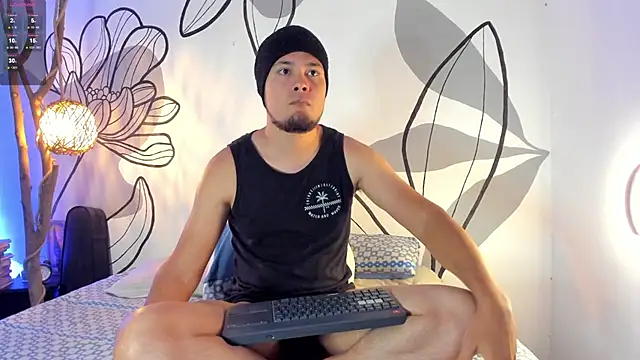 maaxtaylor  online show from January 13, 2026, 11:15 am