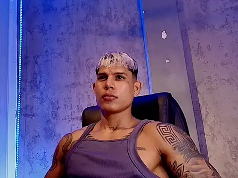 oruz stud online show from February 4, 2026, 1:55 am