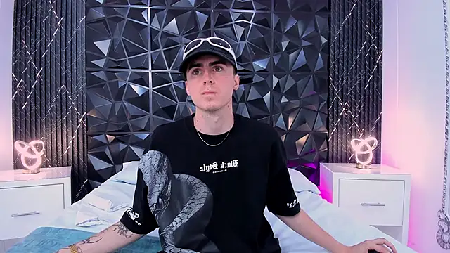 SpaceBoy1 online show from February 28, 2026, 8:54 pm