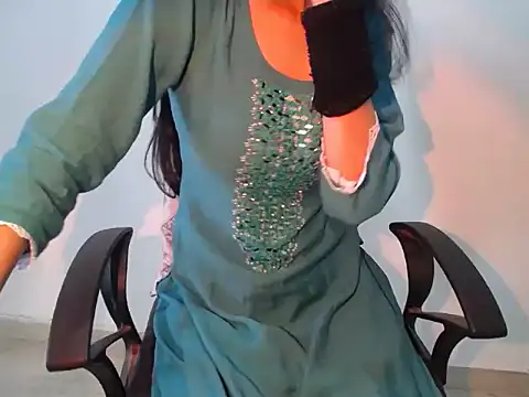 Farhana beautyfull online show from March 21, 2026, 8:19 am