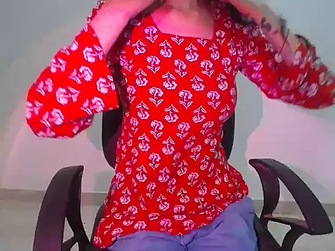 Snapshot of Farhana_beautyfull chatting on June 24, 2026, 4:33 am Farhana beautyfull online show from June 24, 2026, 4:33 am