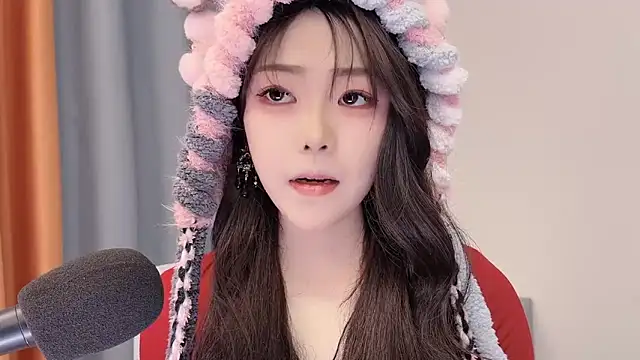 smalldaisy online show from February 10, 2026, 2:04 am