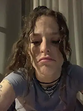 4lien online show from April 10, 2026, 7:18 pm