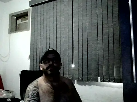 hairybeartopdominant online show from December 19, 2025, 1:07 pm