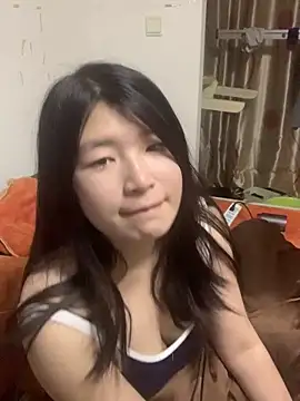 Luozhiqi520 online show from December 19, 2025, 4:25 pm