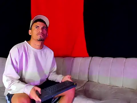 BrownieLoverss online show from February 9, 2026, 11:14 am