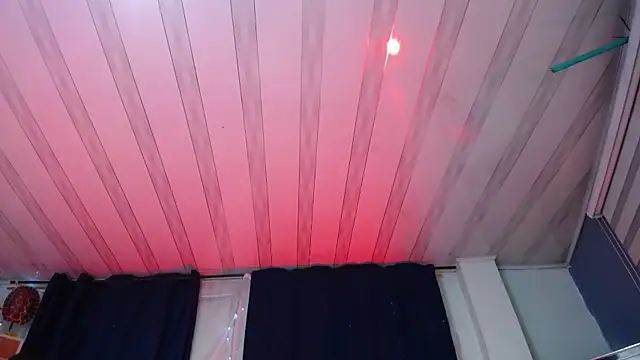 Snapshot of Emilyy05_ chatting on January 11, 2026, 3:22 am Emilyy05 online show from January 11, 2026, 3:22 am