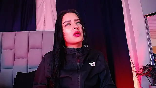 Snapshot of Emilyy05_ chatting on February 1, 2026, 3:16 am Emilyy05 online show from February 1, 2026, 3:16 am