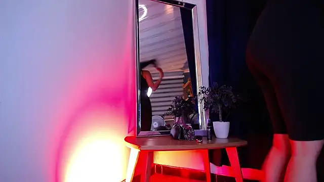 Snapshot of Emilyy05_ chatting on February 25, 2026, 3:05 am Emilyy05 online show from February 25, 2026, 3:05 am