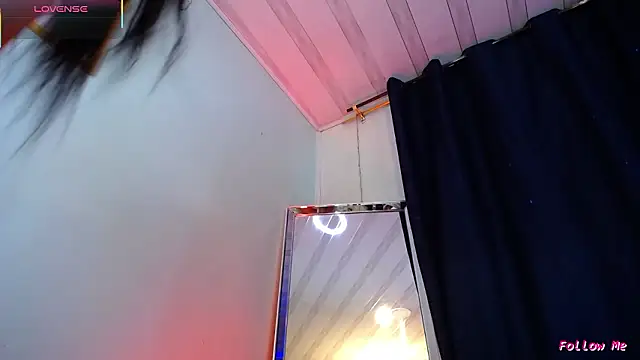 Emilyy05  online show from March 6, 2026, 1:02 am