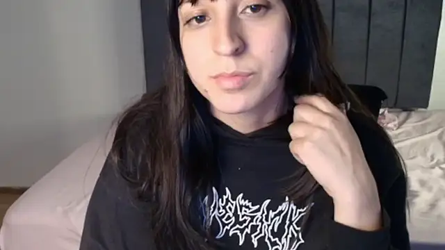 Snapshot of Sofii_unicorn chatting on April 26, 2026, 3:48 am Sofii unicorn online show from April 26, 2026, 3:48 am