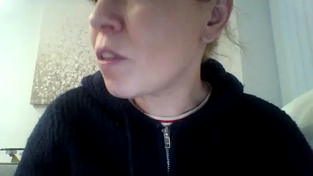 jennyblondeuk online show from March 21, 2026, 6:33 pm