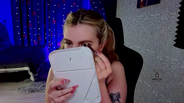 Eva Vibe  online show from February 23, 2026, 5:21 pm